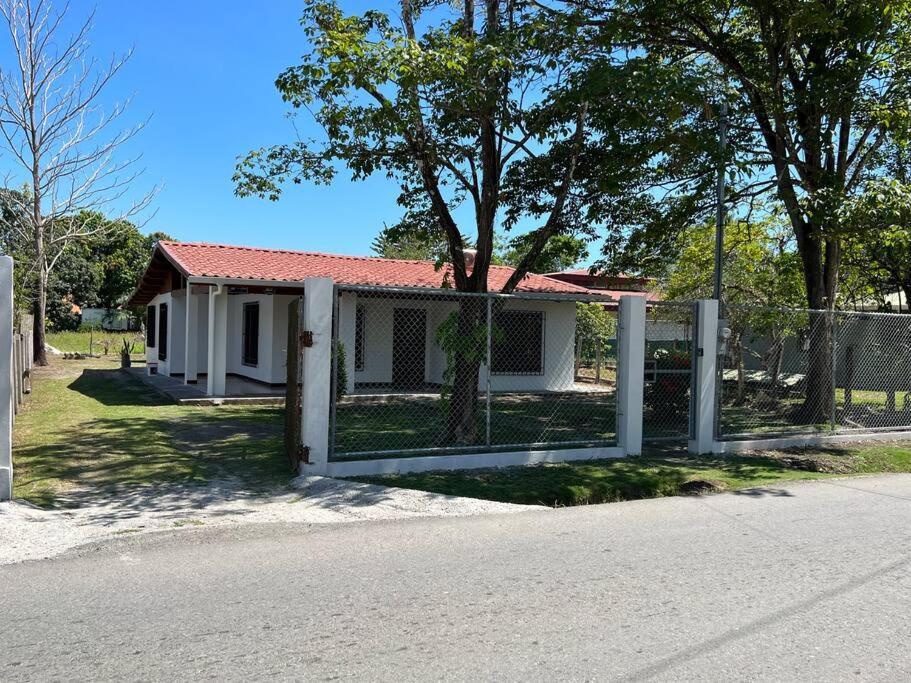 Appartamento Amplia Casa En Paquera Esterno foto